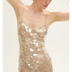 GWYNETH IN NUE AU SOLEIL